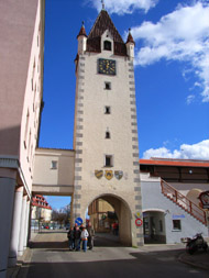 la torre y la puerta