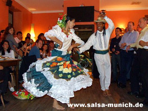 un baile colombiano, foto (c) www.salsa-munich.de, con permisin