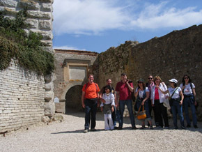 el grupo en el castillo